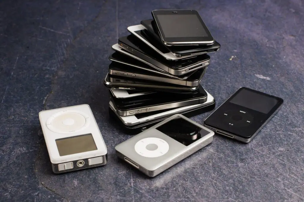 <p> Old phones, tablets, cameras, and even gaming consoles could still hold some value. While technology ages fast, many people buy used electronics for parts or refurbishing. Sites like Decluttr, Gazelle, or eBay are great for offloading these items. You’ll not only make a bit of money but also responsibly recycle gadgets instead of letting them collect dust in a drawer. Bonus points if you toss the cords and chargers in too. </p> :: Pexels
