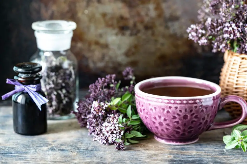 <p> Lavender tea is like a spa treatment in a teacup. Known for its calming scent and gentle flavor, lavender promotes relaxation, helps reduce anxiety, and can improve sleep quality. For boomers juggling caregiving, part-time work, or grandparent duties, lavender tea can provide a well-deserved moment of peace. It also pairs well with chamomile or lemon balm for an even more calming blend. </p> :: Freepik