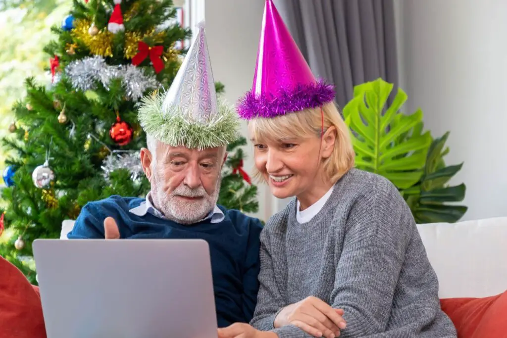 <p> The holidays might end in December, but the bills keep rolling in. Overspending now can lead to serious stress when January hits—especially if you have property taxes, medical bills, or other fixed expenses to cover. How to avoid it: Build a "January buffer" into your holiday budget. Set aside a small cushion to handle everyday bills and unexpected costs after the holidays are over. Knowing you’re financially prepared for the new year makes it a lot easier to relax and enjoy the season. </p> :: Freepik