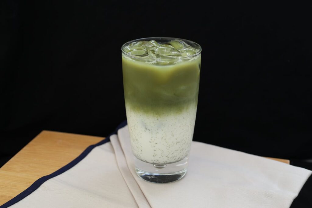 <p> If you’re trying to swap your second coffee for something smoother, iced matcha is your go-to. Just whisk 1 teaspoon of matcha powder with a splash of hot water until lump-free. Add your favorite milk (oat and almond are popular choices), a drizzle of honey or maple syrup, and pour it all over ice. This antioxidant-rich drink gives you a gentle energy lift without the crash—plus, it looks as good as it tastes. </p> :: Pexels