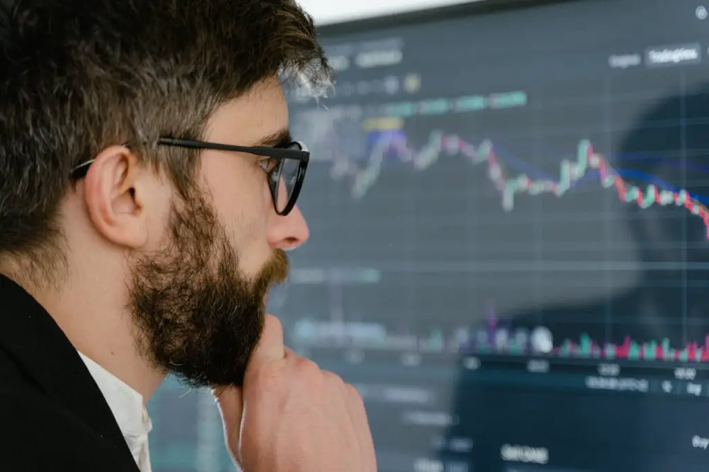 <p> Not interested in picking stocks or worrying about asset allocation? That’s where robo-advisors come in. Platforms like Acorns, Betterment, M1 Finance, and SoFi Invest use smart algorithms to create and manage a diversified portfolio based on your goals and risk tolerance. You simply answer a few questions about your financial situation and how comfortable you are with risk. The robo-advisor does the rest—selecting low-cost ETFs, rebalancing your portfolio as needed, and sometimes even harvesting tax losses to save you money. Even if you only have a few bucks to spare, many robo-advisors accept low minimum deposits, making them perfect for micro-investors. Plus, they save you hours of research and stress. Example: Someone investing $25 per week through a robo-advisor could be building a portfolio that’s globally diversified across stocks and bonds without lifting a finger. Extra tip: Compare fees before choosing a robo-advisor—though they’re usually lower than traditional financial advisors, they still vary from one platform to another. </p> :: Pexels