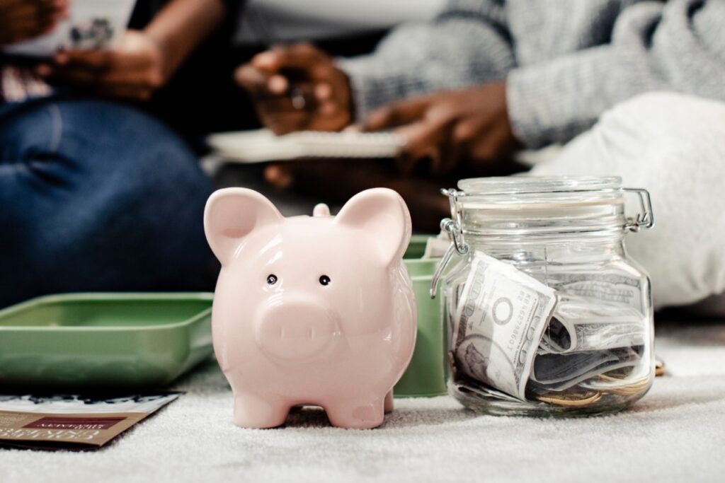 <p> Life happens—cars break down, kids get sick, jobs shift. And when it does, having no emergency fund is like walking a tightrope without a safety net. Too often, families rely on credit cards for unexpected costs, digging themselves deeper into debt. Start building your emergency fund by setting aside small, consistent amounts from each paycheck. Even saving $25 a week adds up over time. Aim for three to six months’ worth of essential expenses, but do not stress if you are not there yet—every little bit counts. </p> :: Freepik