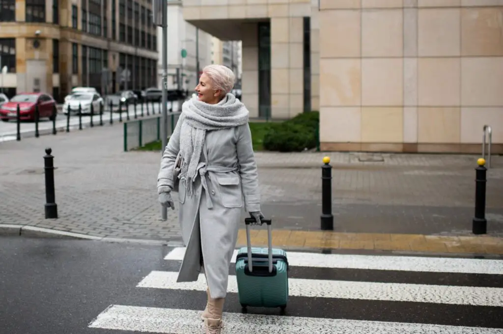 <p> Your coziest jacket, that thick sweater, and those sturdy walking shoes? Wear them on the plane. It saves room in your suitcase and keeps you prepared for chilly airports or unpredictable weather. Dressing in layers while traveling also allows you to adapt to changing temperatures. A lightweight vest or scarf can be a great addition, giving you options without the bulk. Think of yourself as your own personal luggage rack—why pack it if you can wear it? </p> :: Freepik