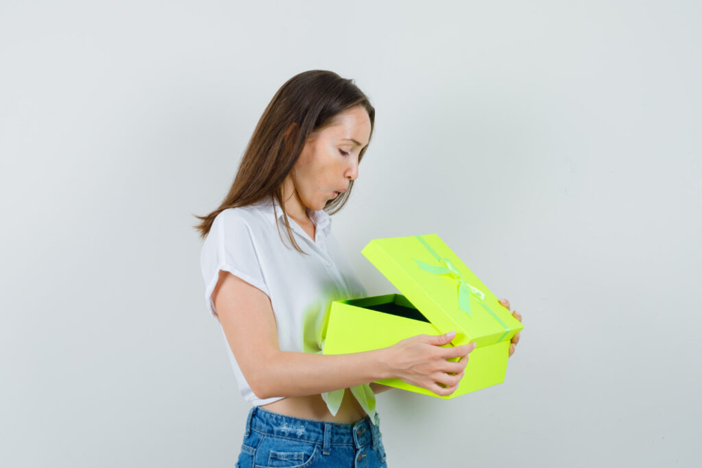 <p> That toothpaste tube still has a few squeezes left. That shampoo bottle can be watered down for another wash. And that last slice of bread? Toast it. You learned early that tossing anything usable was a luxury you couldn’t afford—and that habit stuck. </p> :: Freepik