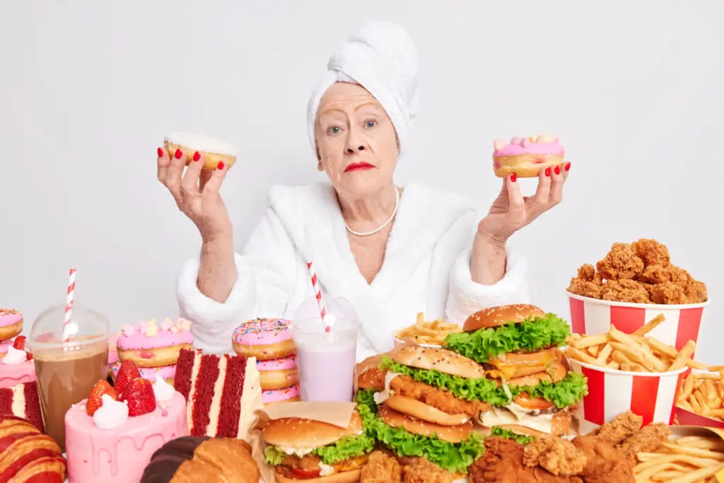 <p> It is not unusual to enjoy dessert now and then, but if you suddenly find yourself gobbling down bags of candy, constantly reaching for cookies, or indulging in large amounts of bread or pasta—especially if this is out of character—it might be time to take notice. Experts say sudden and intense cravings for sugar and carbohydrates can be an early indicator of frontotemporal dementia (FTD). This type of dementia affects the part of the brain that controls behavior and impulse regulation, sometimes causing people to eat compulsively or obsessively. </p> :: Freepik