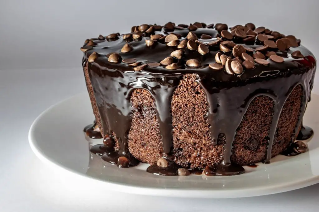 <p> Few desserts screamed “showstopper” quite like the Tunnel of Fudge Cake in the ‘60s. This decadent Bundt cake features a dense, chocolatey crumb with a gooey, molten center that delighted every sweet tooth. First winning fame in a Pillsbury Bake-Off contest, it became the dessert you’d bring out when you really wanted to impress guests—or simply treat yourself. Dust it with powdered sugar and serve with a scoop of vanilla ice cream for a blast from the past that still wows today. </p> :: Pexels