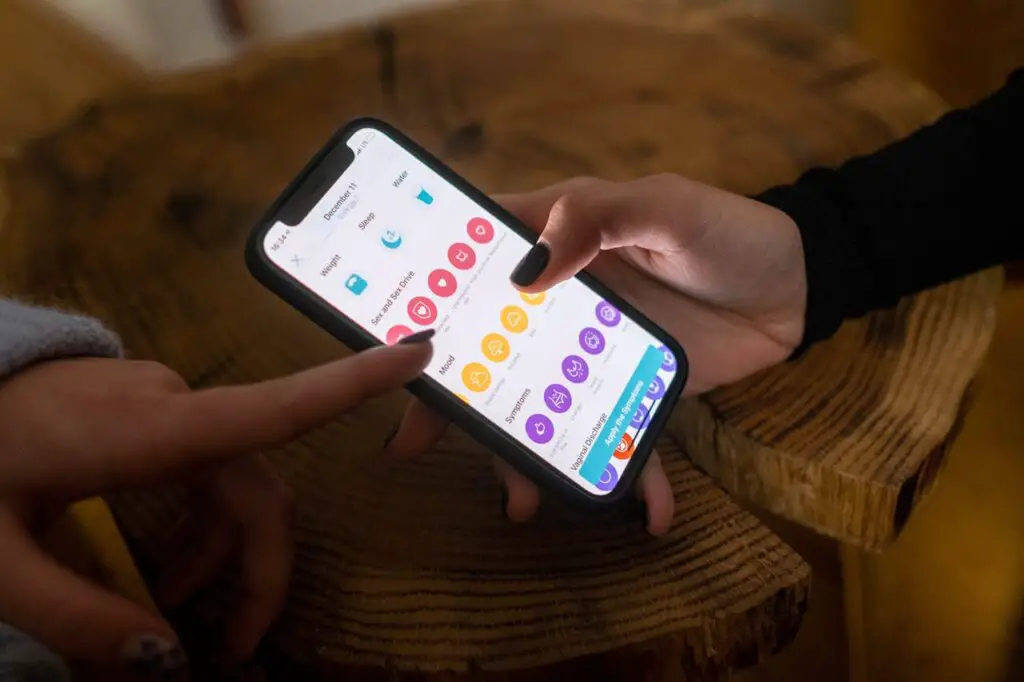 <p> Staying on top of your health can feel like juggling a dozen balls at once. Between work deadlines, social life, family responsibilities, and the occasional desperate need for a nap, women often place themselves last on the priority list. But here’s the thing: your well-being deserves a front-row seat, and technology is here to help. Health apps have transformed from simple step counters into powerful tools that can track your cycle, guide your workouts, support mental health, and even help manage fertility. Whether you’re trying to get fit, balance hormones, or just find five minutes of calm in your day, there’s an app designed with you in mind. So, if you’re ready to let your smartphone lighten the load, check out these seven must-try health apps for women. Each one brings something unique to the table—and might just be the secret weapon you’ve been looking for. </p> Pexels