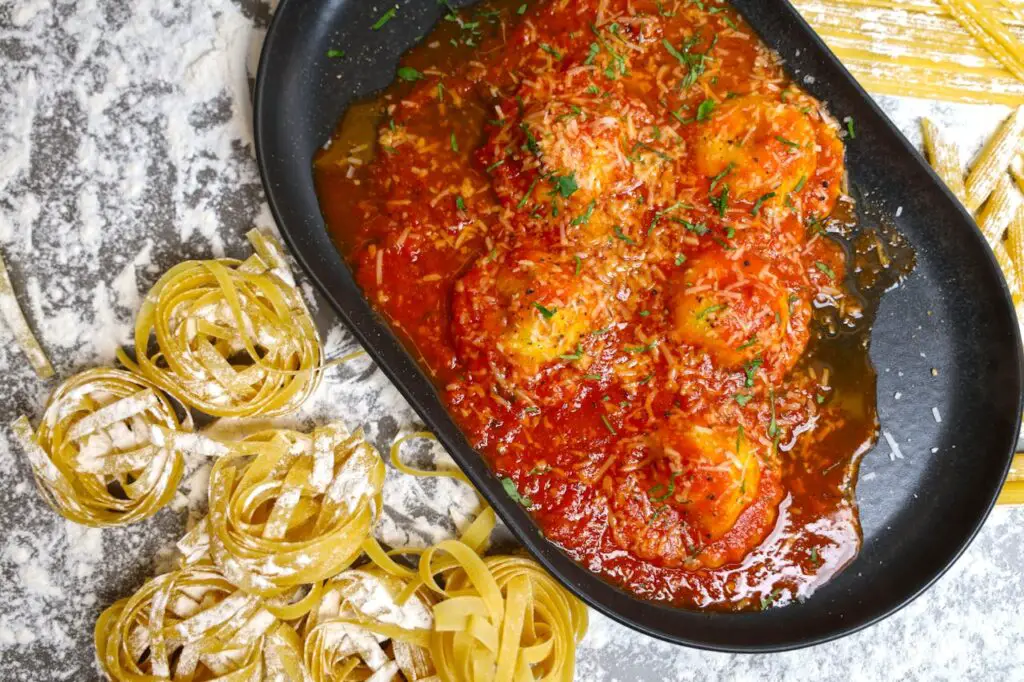 <p> The name alone is enough to make you smile. Porcupine Meatballs became a hit in the ‘60s thanks to their clever mix of ground beef and rice. As the meatballs simmer in a tangy tomato sauce, the rice pokes out like little quills—hence the “porcupine.” They’re budget-friendly, hearty, and perfect for feeding a hungry family. Serve them over fluffy mashed potatoes or steamed rice for a meal that brings back memories of family dinners and second helpings. </p> :: Pexels