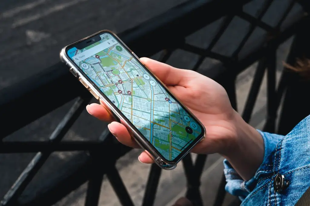<p> Forget turn-by-turn directions announced in robotic voices. Grandparents used road maps, atlases, and the time-honored method of stopping to ask a stranger for directions. And while they occasionally got lost, those detours often became the best stories. </p> :: Pexels