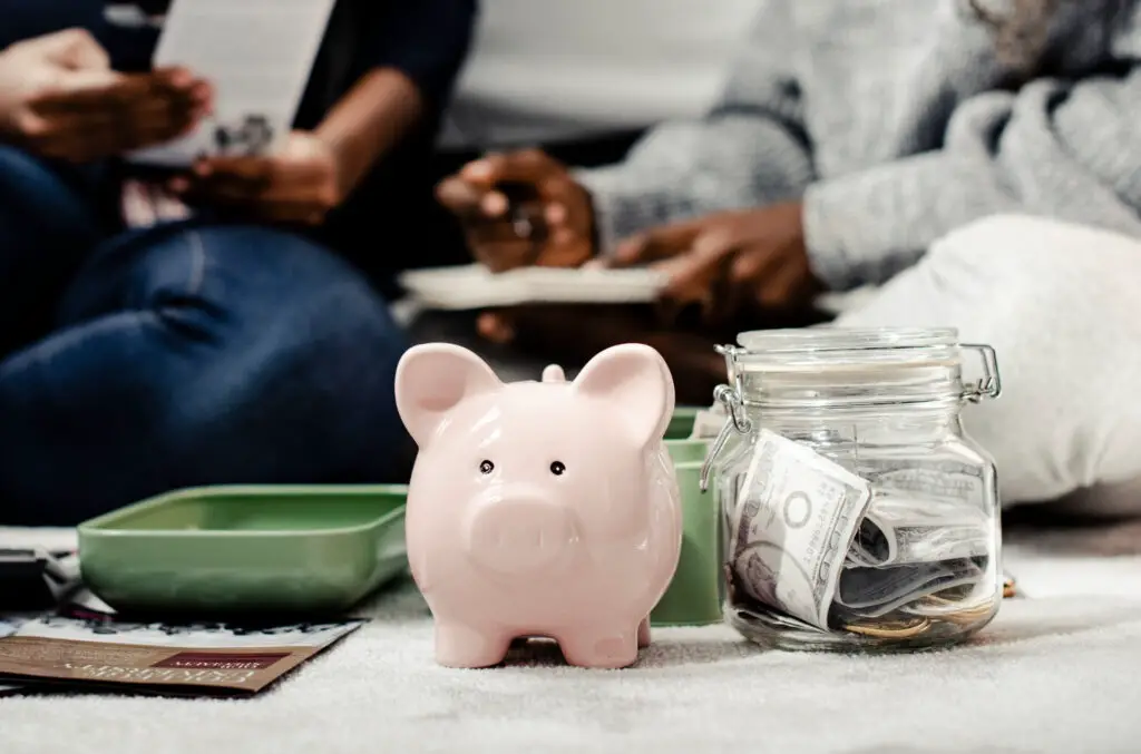 <p> If life has taught Boomers anything, it’s that surprises are inevitable—and not always the good kind. A busted water heater, an unexpected medical bill, or even a job loss can derail your finances fast if you are not prepared. That’s why so many debt-free Boomers swear by having an emergency fund. Even if it starts small—like setting aside $25 or $50 a month—it grows into a cushion that keeps you from falling back into debt when life throws a curveball. Think of it as your personal financial umbrella: you hope you won’t need it, but you’ll be awfully glad it’s there when it rains. </p> :: Freepik