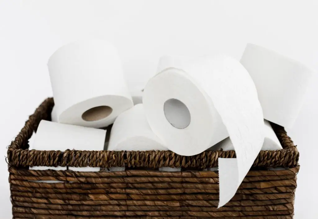 <p> It may sound small, but many adults vividly remember growing up without basics like decent toilet paper, enough scissors, or working flashlights. Today, fully stocked cabinets and drawers feel like a huge victory. There’s real peace of mind in knowing you have the essentials on hand, and no one will ration them or make you hunt for them. </p> :: Freepik