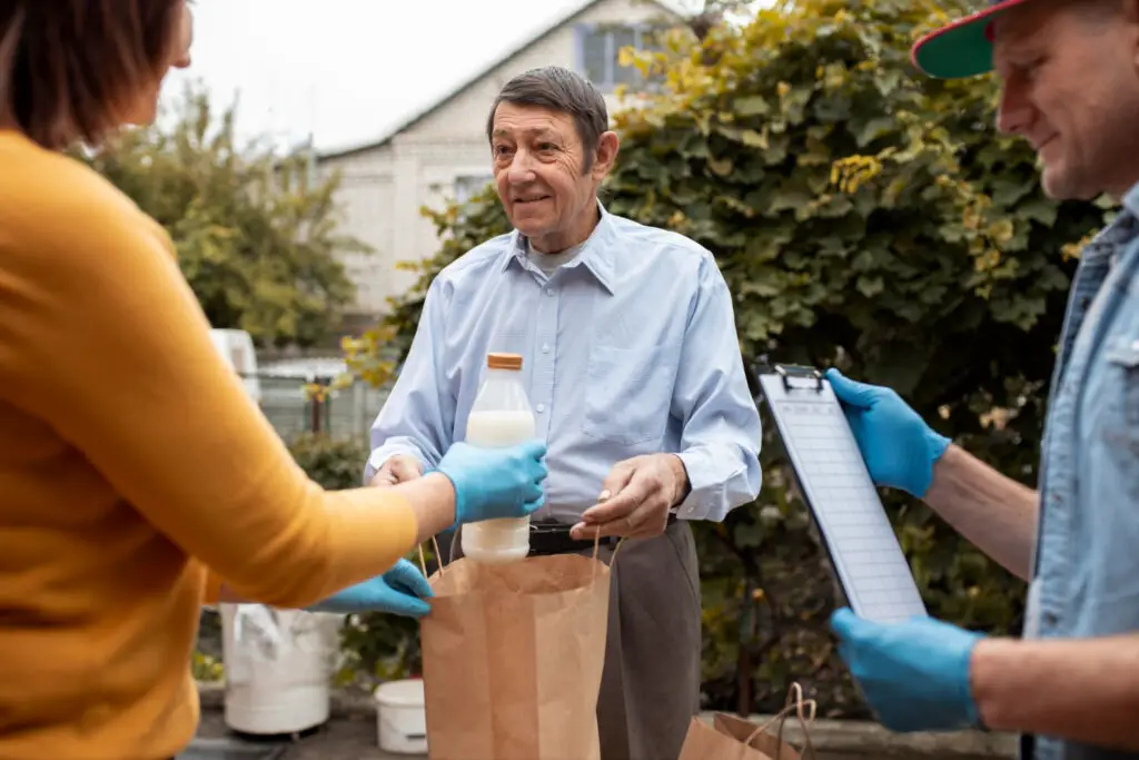 <p> While many younger shoppers prefer the convenience of home delivery, Boomers are more likely to choose curbside pickup. It offers the convenience of ordering online without the added delivery fees, and there is peace of mind knowing you can check your groceries as you load them into your own car. Gen Z wonders why you would bother driving to the store at all, but for Boomers, curbside is a happy balance between old-fashioned shopping and modern convenience. </p> :: Freepik