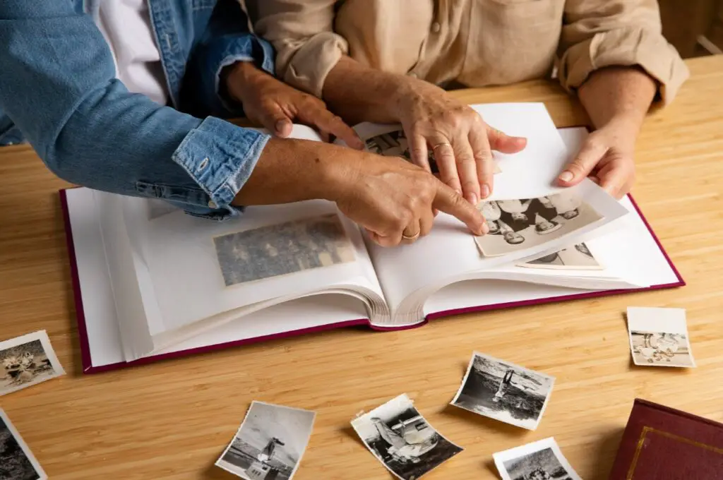 <p> Nothing beats flipping through a photo album filled with real prints, lovingly arranged by hand. Boomers documented decades of family memories this way—birthdays, vacations, weddings—all carefully preserved. But digital storage has taken over, and physical albums are becoming rare. With fewer people printing photos, this tactile tradition may vanish when boomers do. </p> :: Freepik
