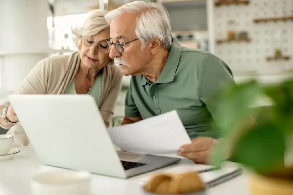 <p> You do not have to wait until your first day of retirement to start living like a retiree. Try it out now with long weekends, shorter work weeks, or unstructured mornings. Experiment with hobbies, routines, or even travel plans. This trial run gives you a taste of what works and what does not, helping you shape your ideal lifestyle before you officially retire. </p> :: Freepik