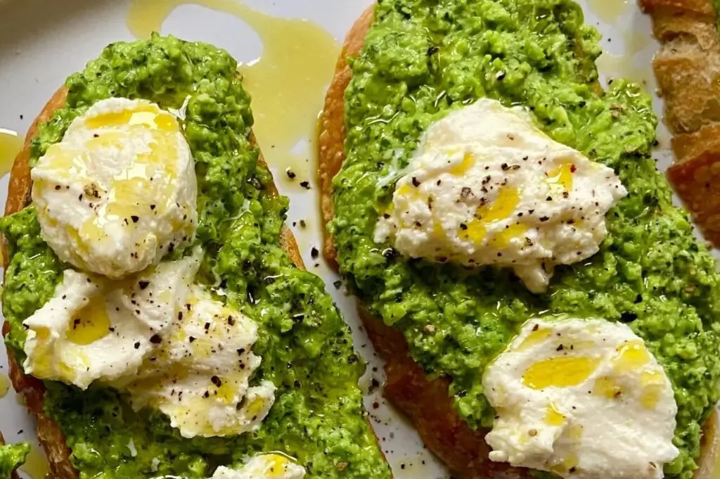 <p> Sometimes the simplest recipes are the best. Whole-grain toast topped with smashed peas, a spoonful of ricotta, and a squeeze of lemon is a snack that feels gourmet but takes just minutes to make. The peas provide plant protein and fiber, the ricotta adds calcium for bone health, and the lemon brightens the whole dish. It is a perfect light lunch or afternoon pick-me-up that is as easy as it is heart-healthy. </p> :: Cup of Jo | cupofjo.com