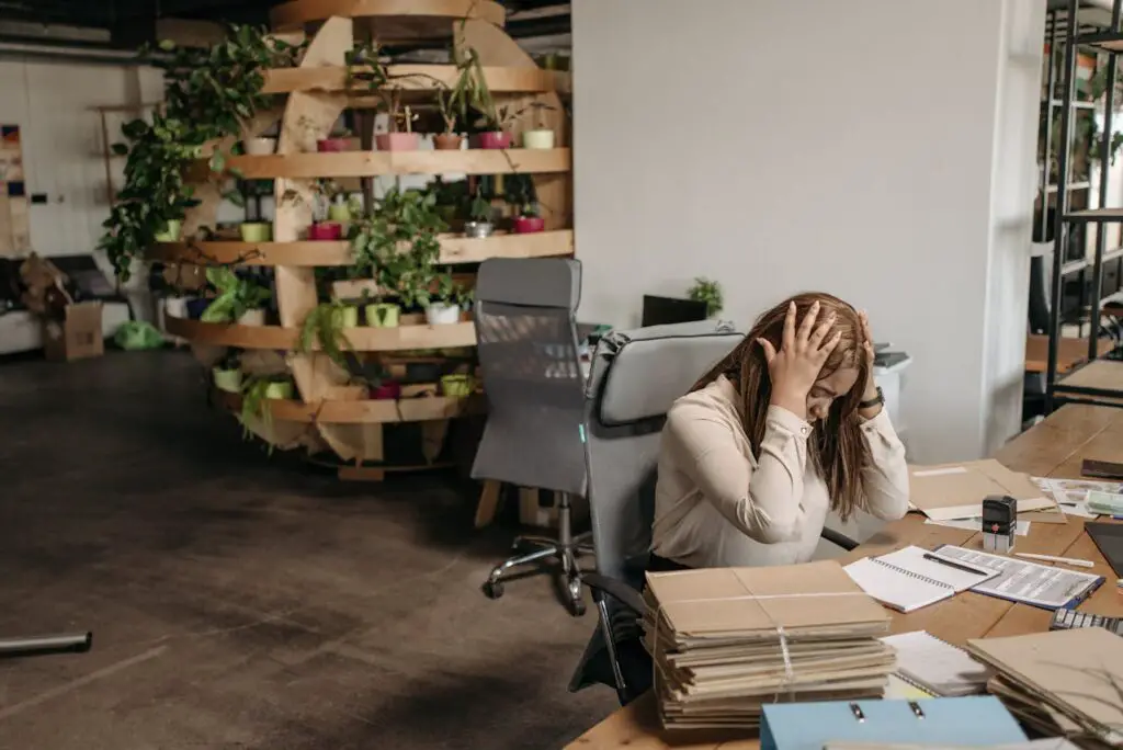 <p> People who have never worked a job often believe that deadlines equal disaster. In reality, pressure can sharpen your focus. Deadlines create structure and accountability, which helps you stay on track. The key is breaking large tasks into smaller steps and starting early instead of procrastinating. If challenges come up, communicate with your supervisor as soon as possible. Most employers would rather hear about an issue early than be surprised at the last minute. </p> :: Pexels