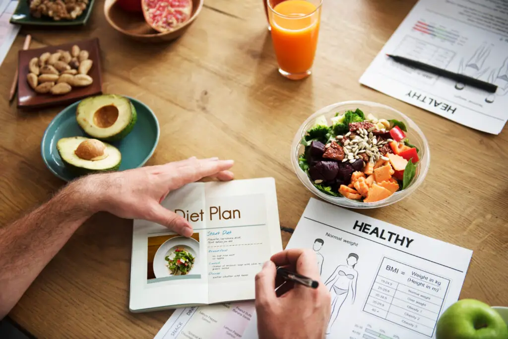 <p> Finally, one of the most exciting trends for 2025 is personalized nutrition. Instead of one-size-fits-all diets, more doctors are encouraging people to pay attention to how their individual bodies respond to different foods. This can mean working with your doctor or dietitian to adjust your diet based on your medical needs, medications, or even genetic information. For boomers, it is about recognizing that your nutritional needs may not look the same as your spouse’s or your neighbor’s. Personalized eating helps you find a plan that works for your unique body so you can feel your best. </p> :: Freepik