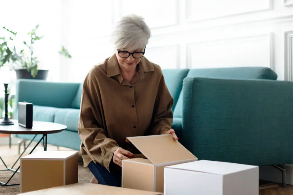<p> If you are paying for a storage unit every month, ask yourself when you last visited it. Many retirees spend thousands over the years to store items they barely remember owning. Going through your storage unit can feel like a treasure hunt—you may rediscover valuable items you forgot about. Selling off what you do not need allows you to close the unit, save on monthly fees, and make a little money from things that were just sitting there. </p> :: Freepik