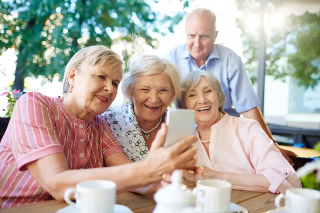 <p> Every generation carries a few myths about itself, but baby boomers often find themselves at the center of some particularly stubborn ones. Maybe it is because boomers have lived through decades of social, cultural, and technological shifts, or maybe it is simply because stereotypes stick once they are repeated long enough. Either way, some beliefs about boomers continue to hang around even though they have already been proven wrong. The funny part? Many of these myths are not just outdated, they completely miss the mark on who boomers really are today. Far from being stuck in the past, this generation is active, tech-savvy, curious, and redefining what aging looks like. So let’s set the record straight. Here are ten myths about boomers that have been thoroughly debunked, but still manage to linger in conversations. Consider this your myth-busting guide, with a touch of humor and plenty of real-world perspective. </p> :: Freepik