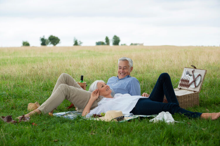 Boomers, It’s Time to Unplug: 12 Digital Detox Ideas for a Balanced Life