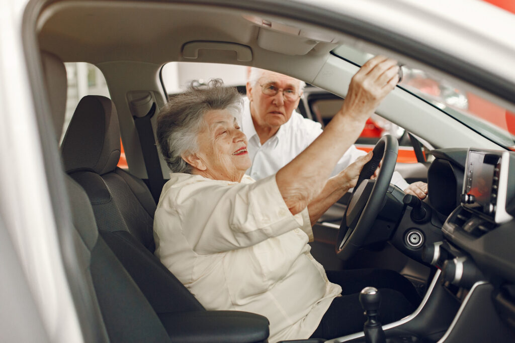 8 Expert-Recommended Driving Tips to Help Boomers Stay Safe After 60 <p> There is something liberating about driving. For many baby boomers, being behind the wheel is not just about getting from one place to another—it represents independence, freedom, and the ability to stay connected with friends, family, and community. But let’s be honest: as we age, driving can feel a little different. Vision changes, slower reflexes, or even new medications can influence how confident and safe we feel on the road.
The good news? Staying safe after 60 does not mean giving up your car keys. It simply means being a little more intentional and making small adjustments that help keep driving enjoyable and secure. With guidance from experts in aging and road safety, here are eight practical tips designed to help boomers keep their independence while staying safe on the open road. </p> :: Freepik