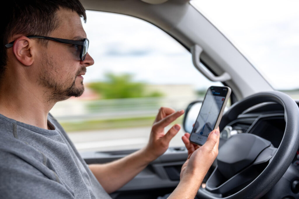 3. Seamless Smartphone Integration and Voice Assistants <p> Our phones have become central to how we stay connected, and now cars have finally caught up. With Apple CarPlay and Android Auto, your favorite apps can appear right on the car’s built-in screen. No more fumbling with your phone to play music, check a text, or get directions. Even better, voice assistants allow you to control everything with simple commands. Just say, “Call the pharmacy” or “Play some Frank Sinatra,” and the car takes care of the rest. This makes driving not only safer but also more enjoyable. It is especially handy for boomers who appreciate clear, simple controls without the need to poke at tiny phone screens while driving. </p> :: Freepik