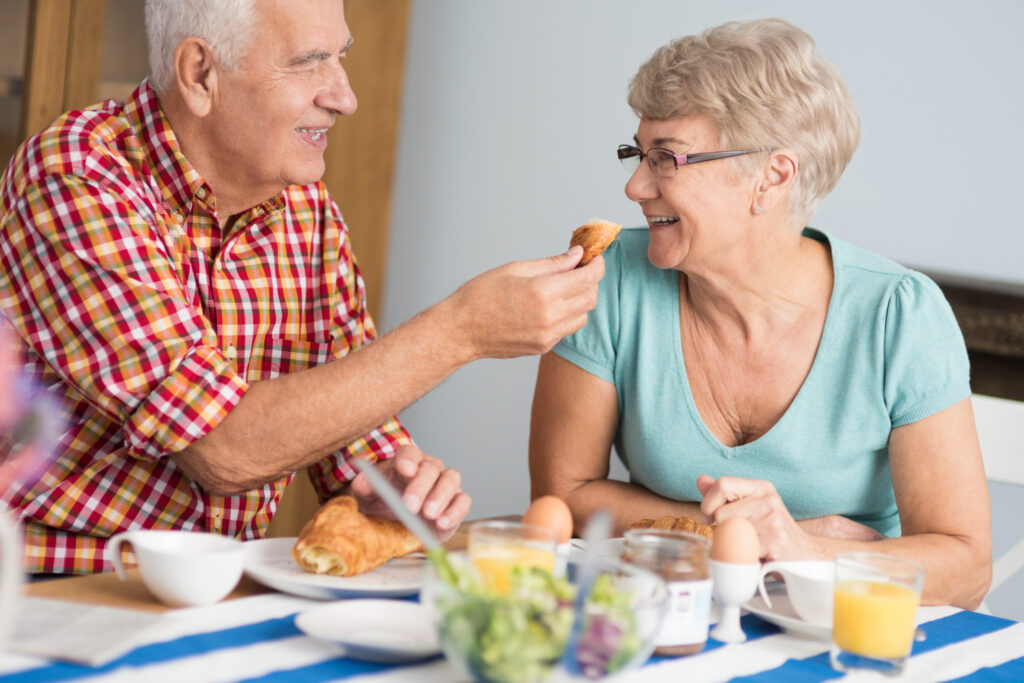 <p> Growing older often brings a wave of advice about what we “should” or “should not” eat. For baby boomers, the list of dietary do’s and don’ts can feel overwhelming. Cut the sugar, watch the carbs, lower the salt, trim the fat—the rules seem endless. But here’s the truth: eating well in your 60s and beyond does not mean saying goodbye to flavor, satisfaction, or enjoyment. In fact, it can be quite the opposite.

The real key to feeling good, staying active, and supporting long-term health is finding foods that give your body what it needs while still letting you savor every bite. Think of it less as a restriction and more as a shift toward foods that love you back. These are the guilt-free choices that not only taste amazing but also help you care for your heart, bones, brain, and waistline.

Here are seven guilt-free foods boomers can enjoy without second thoughts—foods that are good for your health, good for your energy, and good for your taste buds. </p> :: Freepik