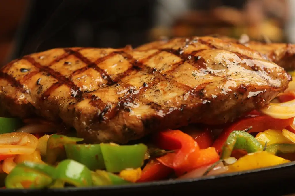 <p> As we age, we naturally lose muscle mass, which can make everyday activities harder. Doctors emphasize the importance of eating enough protein to maintain strength, independence, and bone health. In 2025, high-protein eating is one of the top trends, but boomers should think about more than just dinner. Try adding Greek yogurt or cottage cheese at breakfast, beans in your lunch salad, and lean poultry or fish for dinner. Even a handful of nuts as a snack helps. Protein is not just for bodybuilders—it is your best ally for staying strong and active as you get older. </p> :: Pixabay