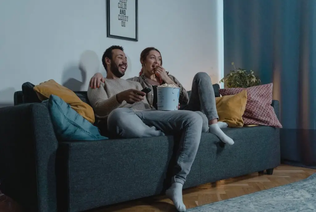 <p> For couples, not having children changes the dynamic. Instead of centering their lives around parenting duties, they often focus more on each other, travel, and shared goals. It requires strong communication, but many couples find their bond deepens because they are building a life entirely on their own terms. </p> :: Pexels
