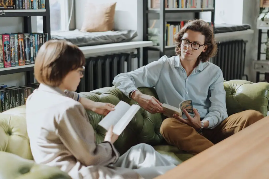 <p> People naturally mirror the body language of those they feel connected to. When a man mirrors a woman’s movements or posture without forcing it, it often signals comfort and mutual interest. On the other hand, being out of sync or stiff in his movements can make interactions feel awkward. Women may not consciously think about it, but they do notice when a man’s energy aligns with theirs. </p> :: Pexels