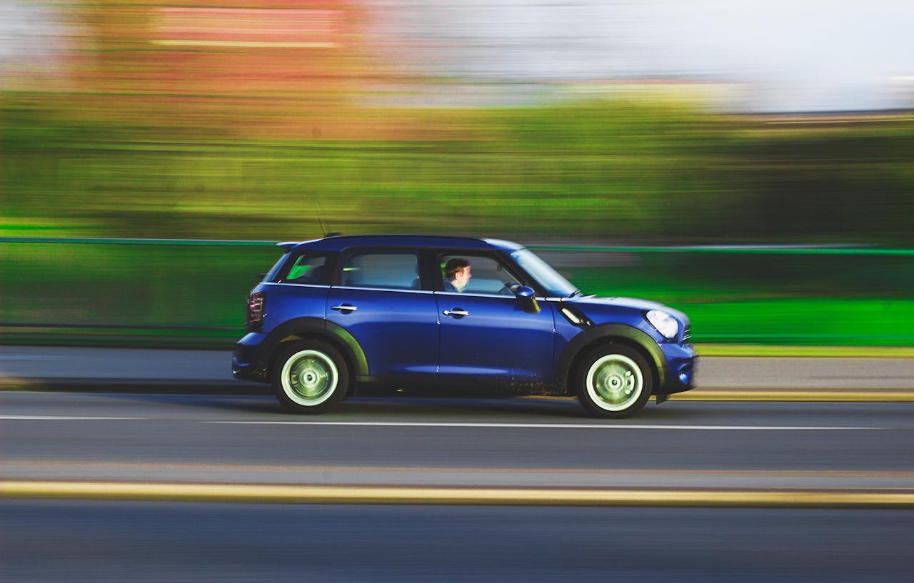 3) Anonymity in Cars: Hidden Road Rage Causes Backed by Psychology <p>Inside a vehicle, people often feel shielded from accountability, a concept psychologists call “de-individuation.” Drivers who would normally act politely in person may become aggressive, honking, yelling, or tailgating because they feel unseen. This false sense of invisibility can strip away normal social restraints and amplify anger. The enclosed space of the car creates an emotional distance that makes hostile reactions more likely.</p> ::Pexels