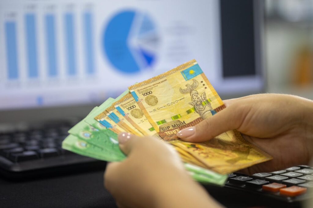 <p> Where you keep your money matters more than most people realize. A traditional savings account often earns very little interest, which means your money is not really growing. A high yield savings account, on the other hand, gives your savings a chance to increase without any extra work from you.

While the difference might seem small at first, it adds up over months and years. Think of it as letting your money do a bit of the heavy lifting. In 2026, online banks continue to offer competitive rates, and switching accounts is usually quick and straightforward. It is one of the simplest upgrades you can make to your financial setup. </p> :: Pexels