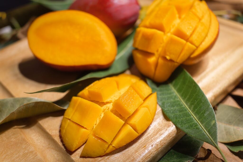<p> Mangoes are a tropical favorite that also deliver soluble fiber, with half a fruit providing about 1.8 grams. This fiber helps slow digestion and keep you feeling full longer. Mangoes are naturally sweet, juicy, and rich in vitamin C, making them ideal for smoothies, salads, salsas, or simply eaten on their own. Their tropical flavor adds variety to your diet while supporting heart and digestive health. </p> :: Pexels