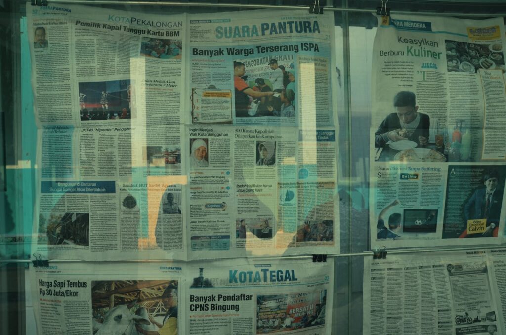 9. Relying on Newspaper for Streak-Free Glass <p> Using newspaper to clean windows was once a popular trick. It was cheap, accessible, and surprisingly effective in the past.
Today, newspapers are printed with different types of ink that can leave smudges or even transfer onto your hands. It is not as reliable as it used to be.
A lint-free cloth or a microfiber towel is a more dependable choice. These materials are designed to clean glass without leaving behind fibers or streaks, making the job quicker and less messy. </p> :: Pexels