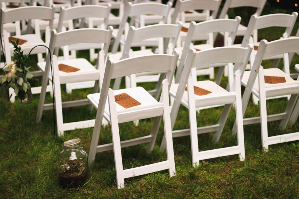 <p> Finding your seat should not feel like scanning a long list in a crowded space. Turn your seating chart into something that reflects your personality as a couple. Handwritten notes, small photos, or creative displays can make this moment more enjoyable.

Some couples even tie small keepsakes to each guest’s name, which doubles as a favor. It is a simple way to make people feel seen and appreciated. Plus, it naturally sparks conversations, especially among guests who may not know each other well. </p> :: Pexels